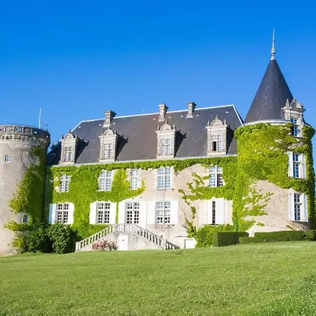 Летний дом Chateau Sleeps 48 Pool Wifi *