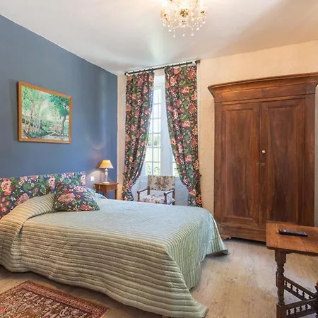 Chateau Sleeps 48 Pool Wifi