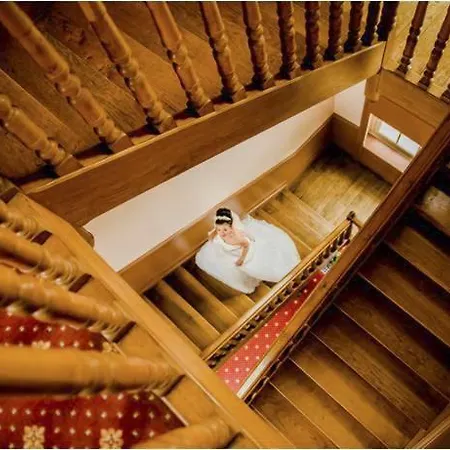 Chateau Sleeps 48 Pool Wifi Летний дом Брантом